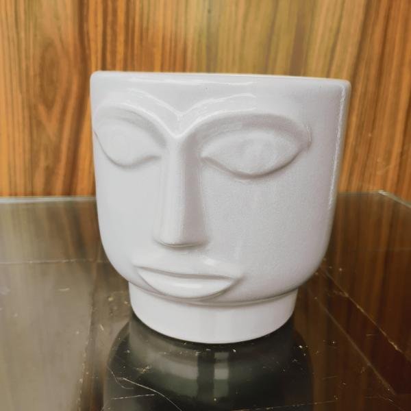 Grey Women Shade Ceramic Pot