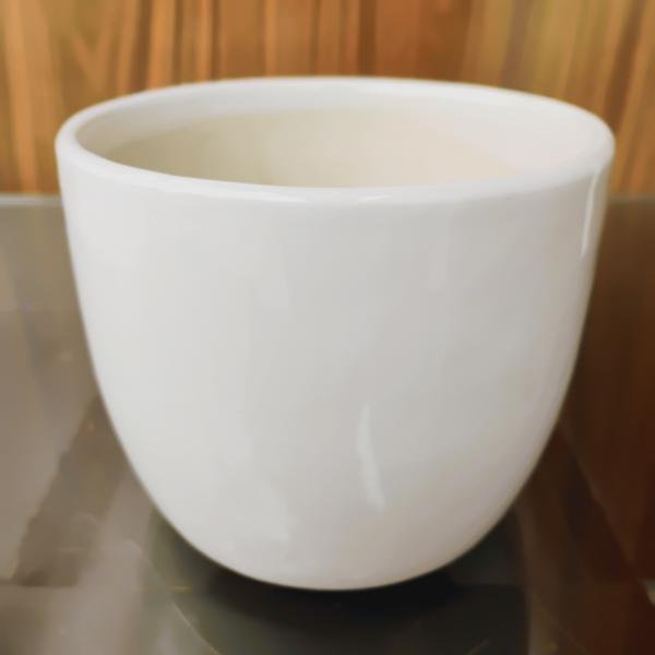 White ceramic pot